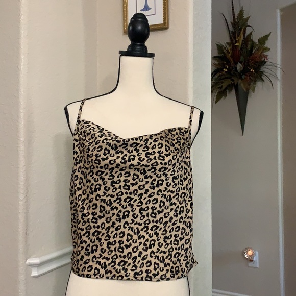 Forever 21 leopard print cropped cami top - Picture 3 of 17